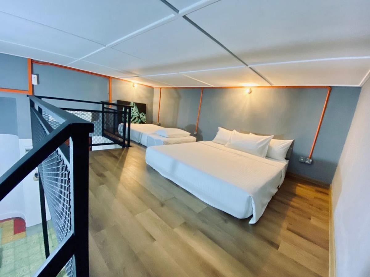 Ardour Lodge "A" Wing Tanjung Bungah  Bagian luar foto
