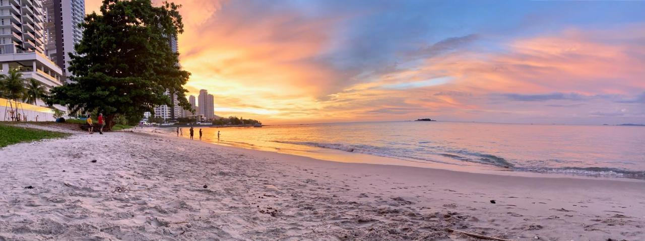 Ardour Lodge "A" Wing Tanjung Bungah  Bagian luar foto