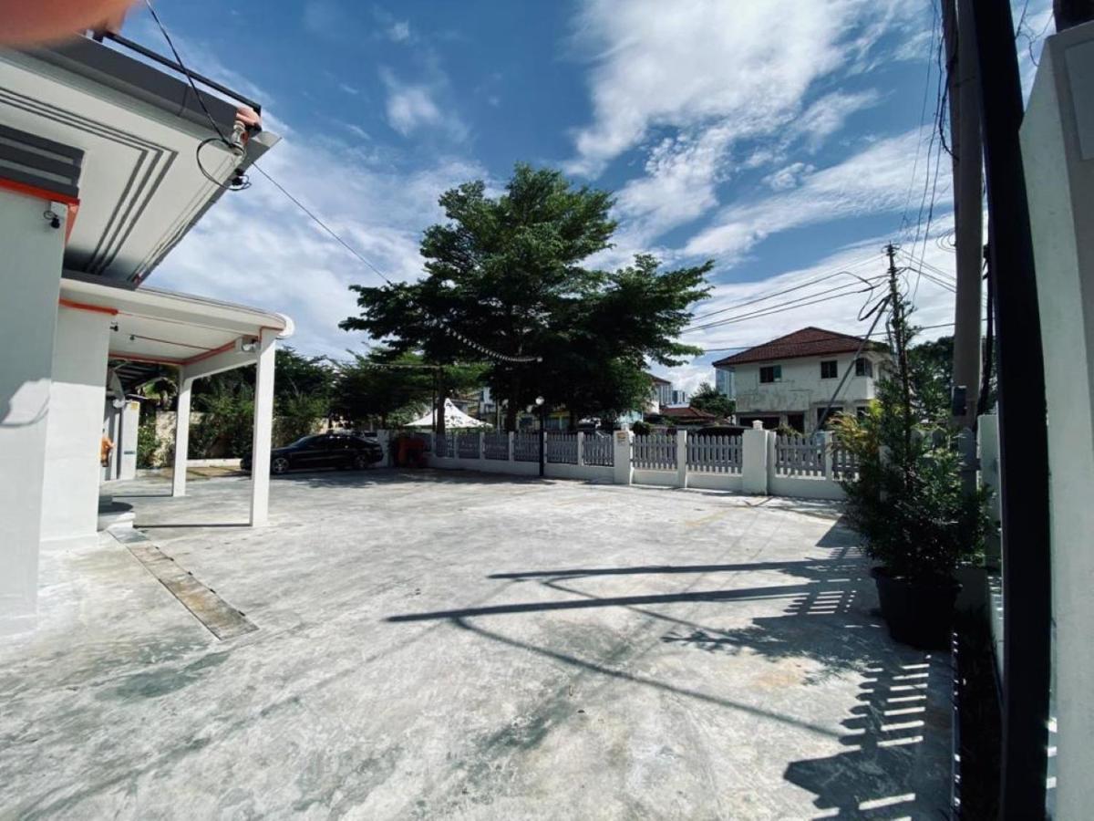 Ardour Lodge "A" Wing Tanjung Bungah  Bagian luar foto